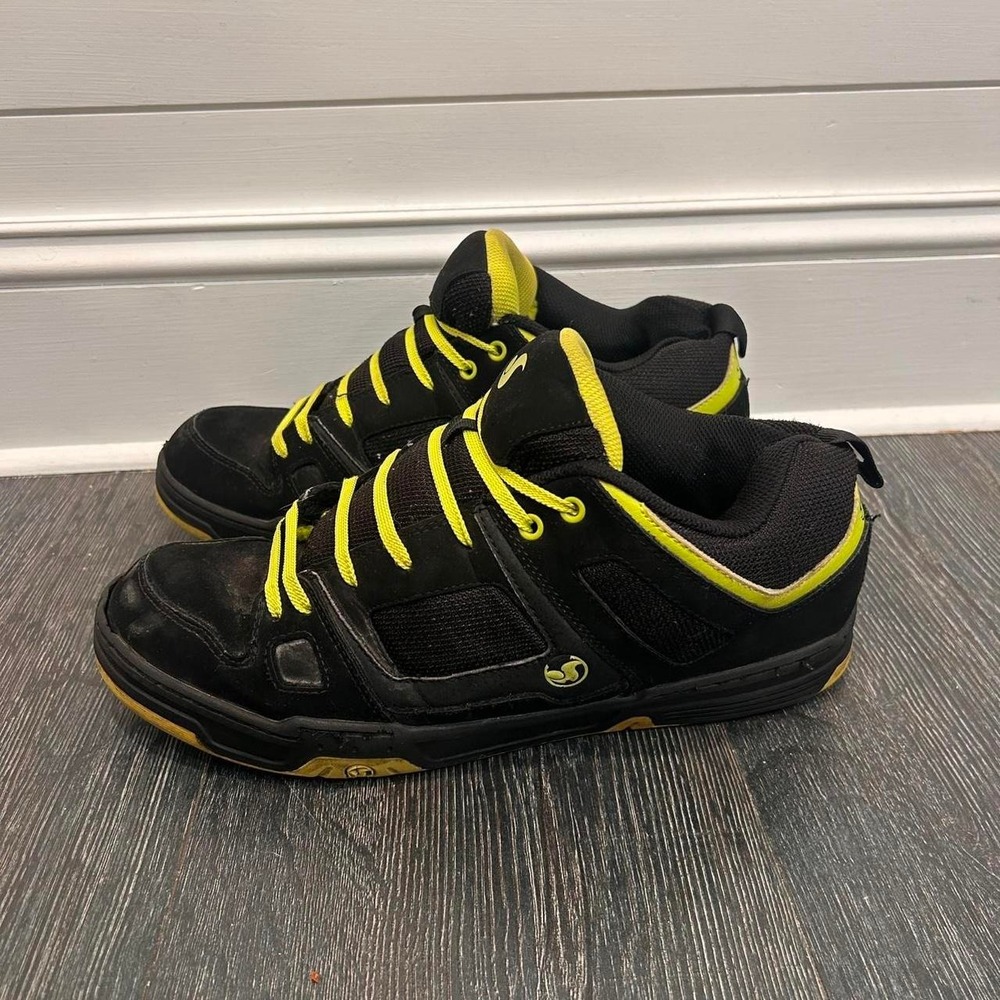 DVS Men's Gambol Skate Shoe BLACK LIME